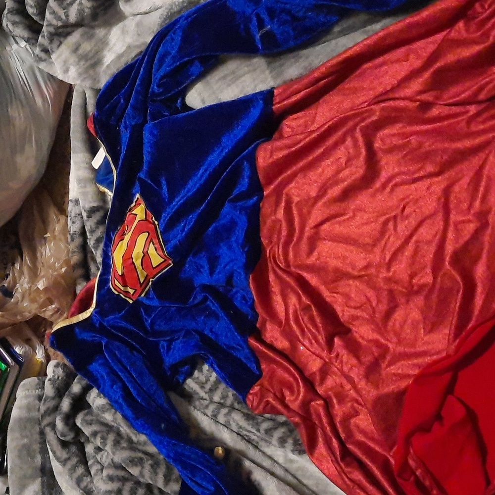 Costumes - Picture 6 of 12